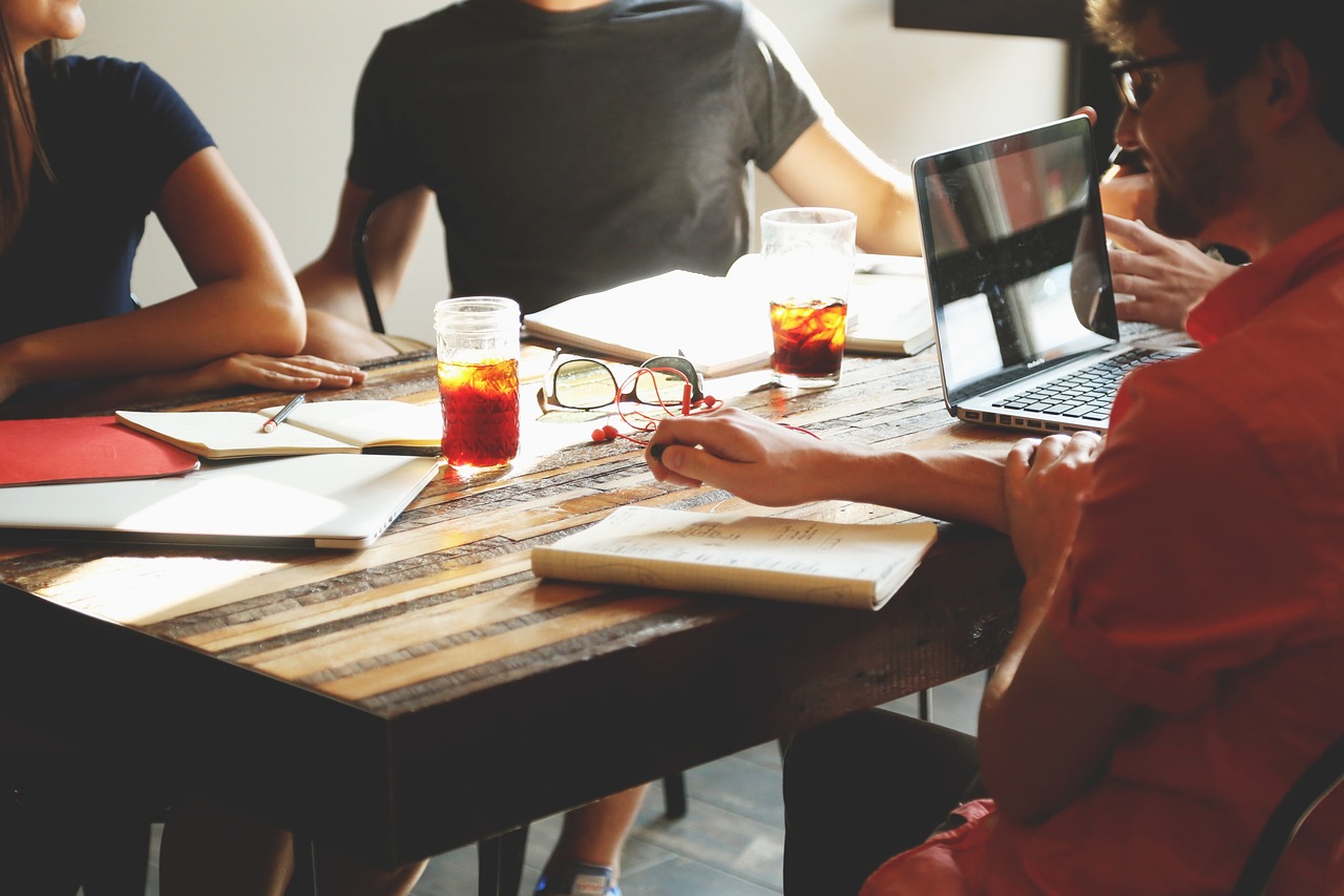 Digitalization of Accounting in 2025: Trends, Tools, and Opportunities for the Self-Employed