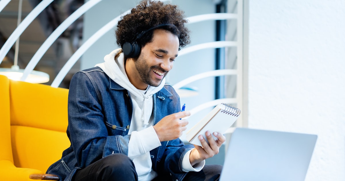 Expense tracking on mobile: how not to lose a receipt